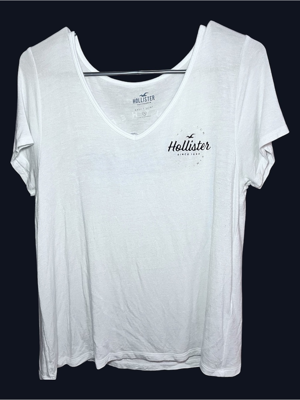Hollister Women's White V-Neck Logo Tee